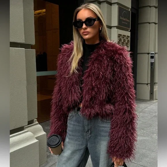 SALE ❤️ Luxury Vintage-Style Faux Fur Jacket – Burgundy Plush Statement Coat - Picture 4 of 9